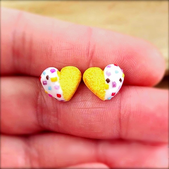 HANDMADE Heart Cookies w Sprinkles Stud Earrings - Picture 2 of 4